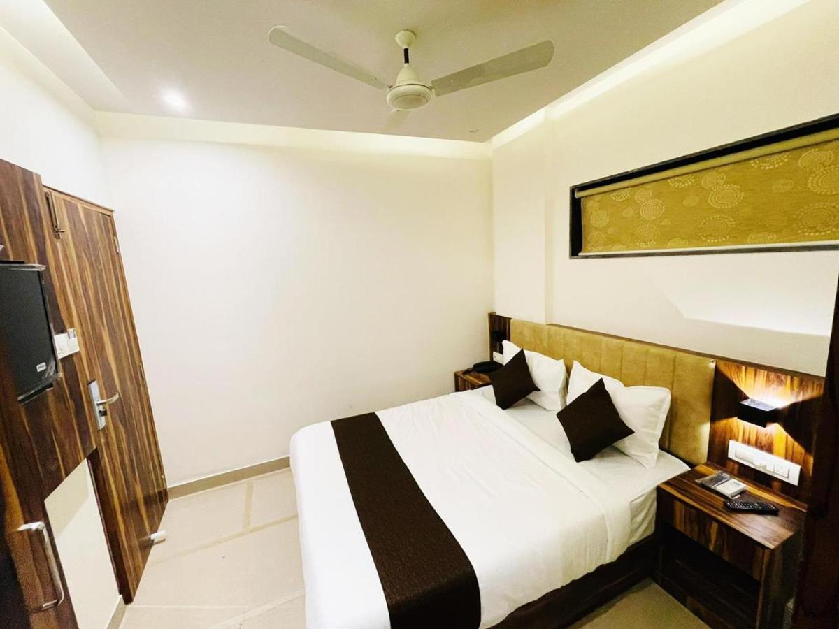 Hotel Hilton Suites Bombay Exterior foto