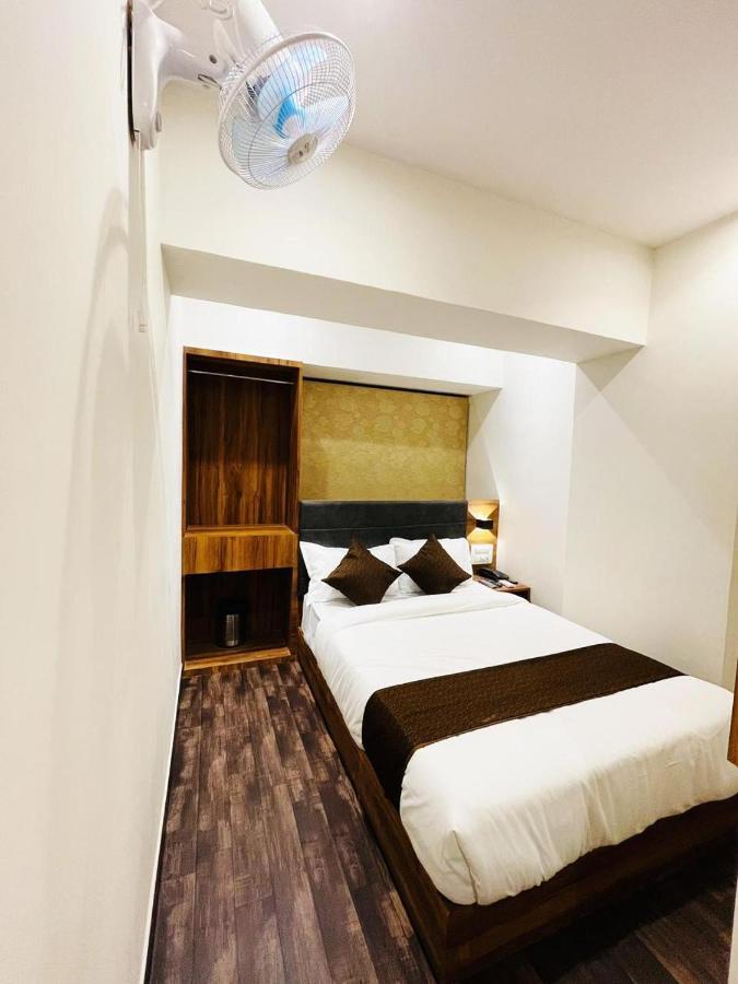 Hotel Hilton Suites Bombay Exterior foto