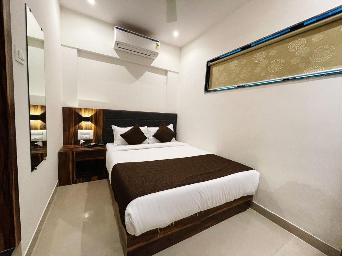Hotel Hilton Suites Bombay Exterior foto